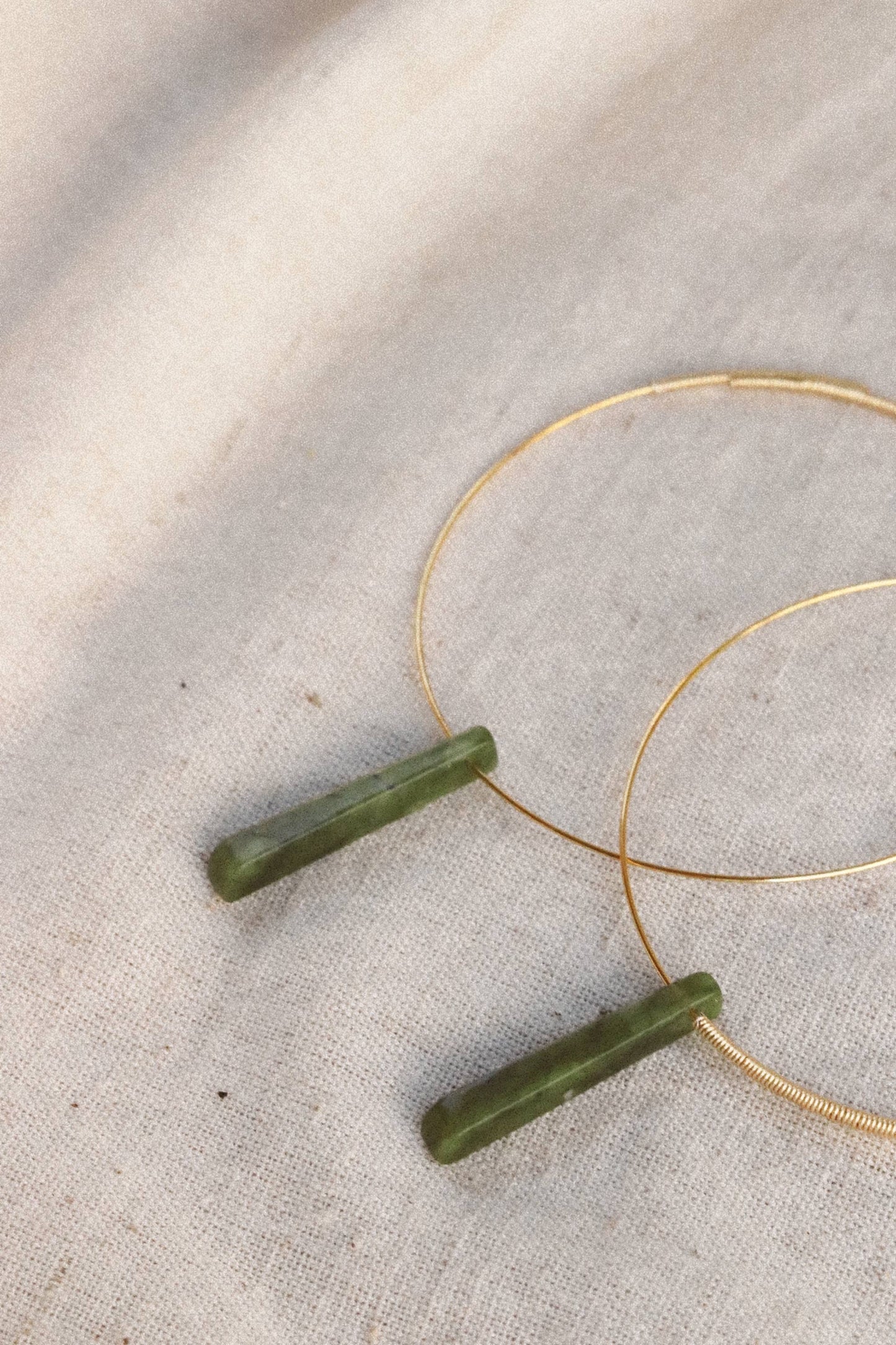PETITE OLIVE HOOPS