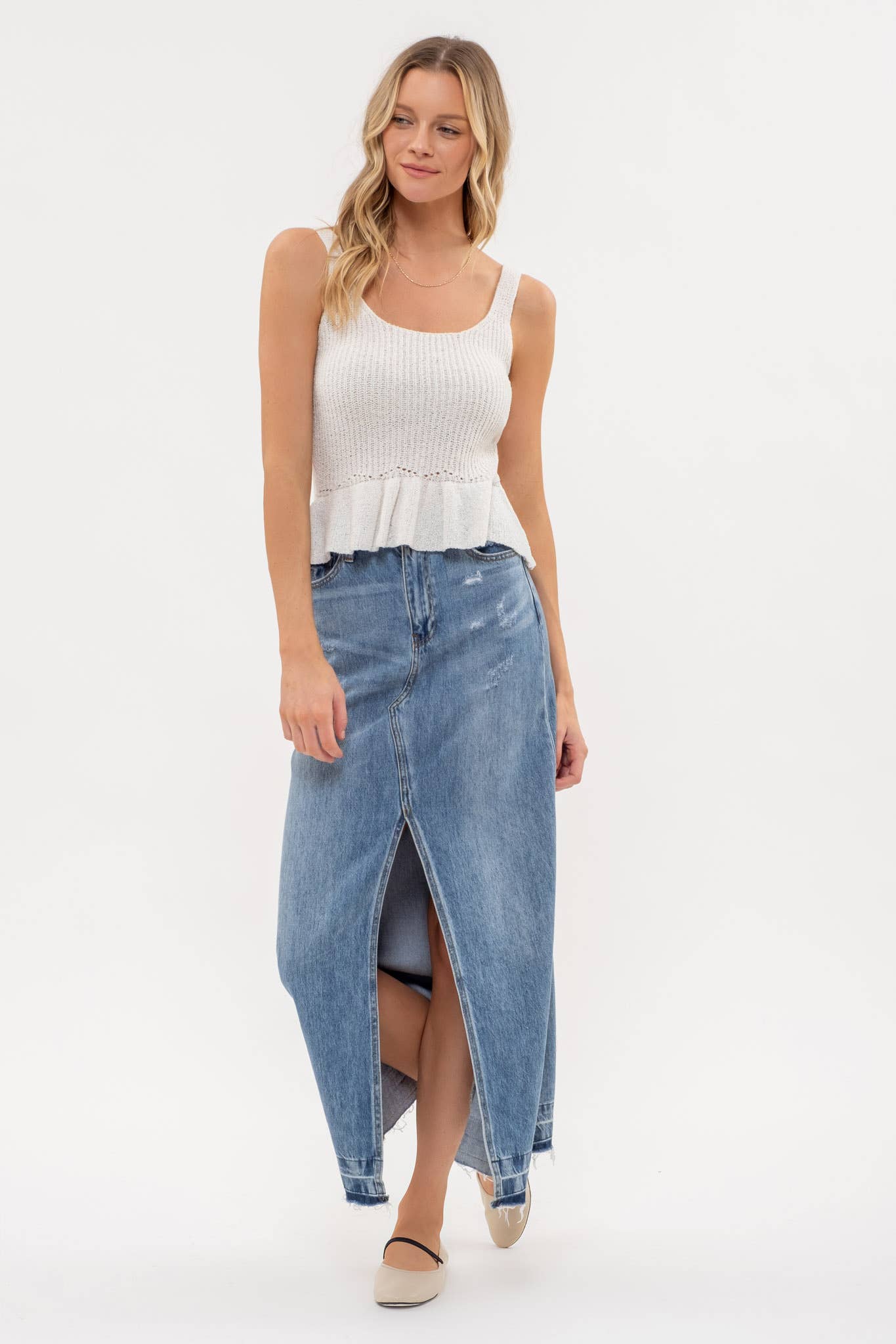 RUFFLE HEM SLEEVELESS SWEATER KNIT TOP