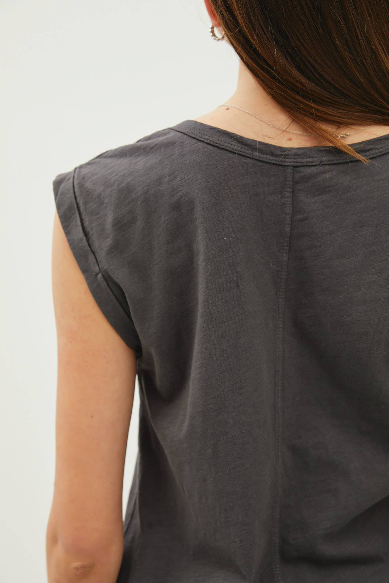BASIC CAP SLEEVE GARMENT DYED TOP