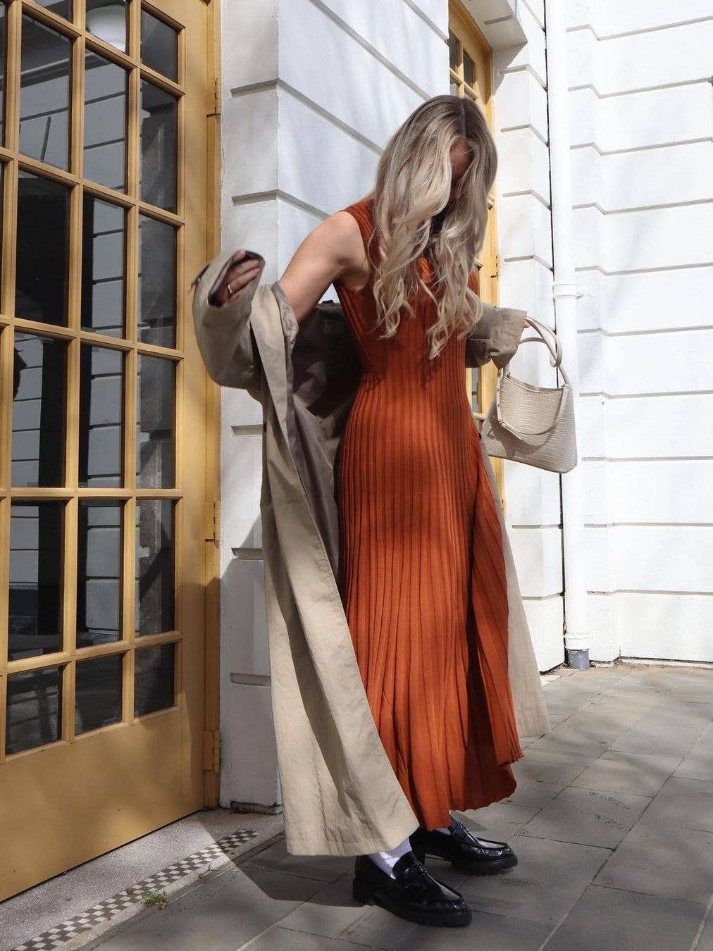 Sweetkama Ladies Round Neck Sleeveless Large Hem Knit Dress