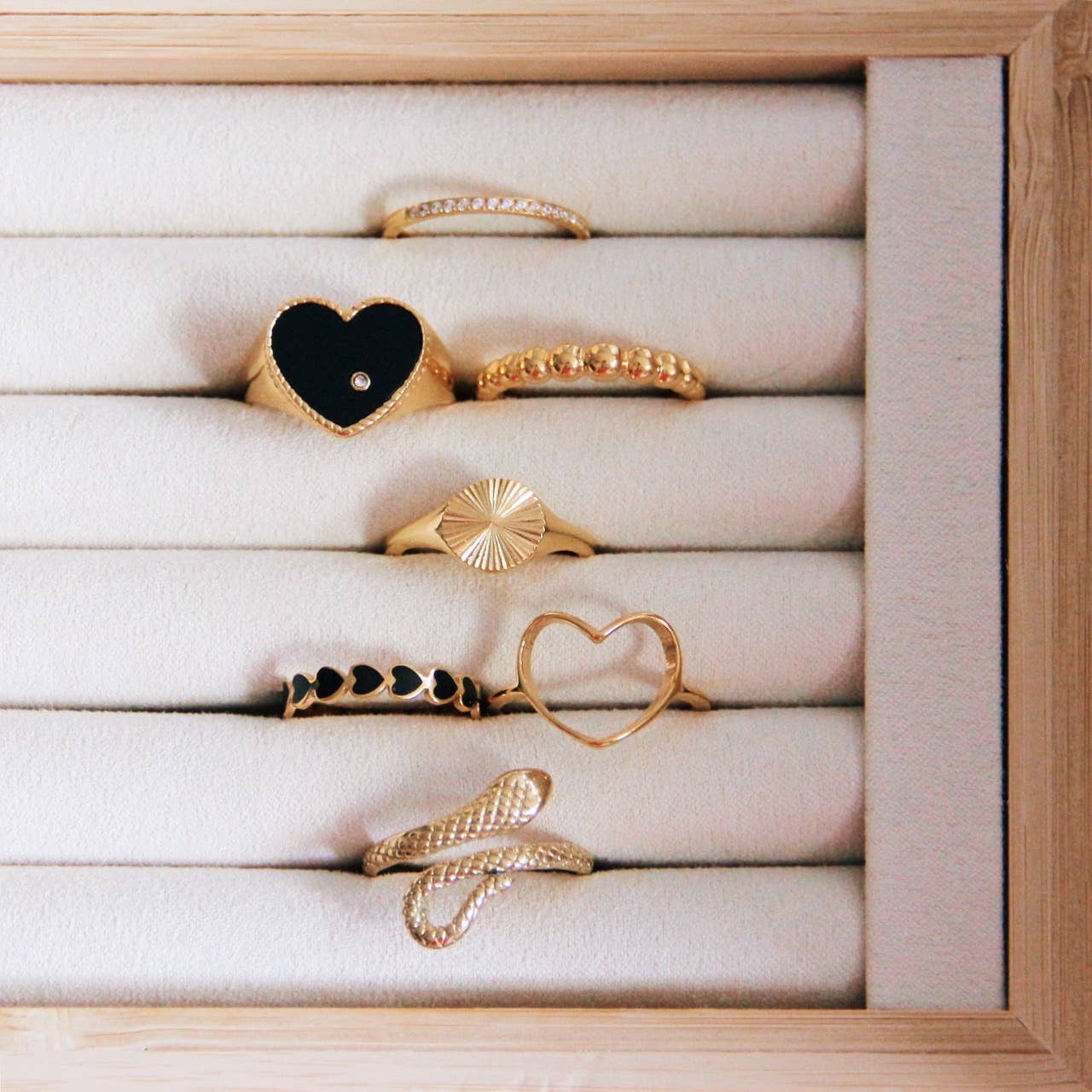 Stainless steel ring black hearts