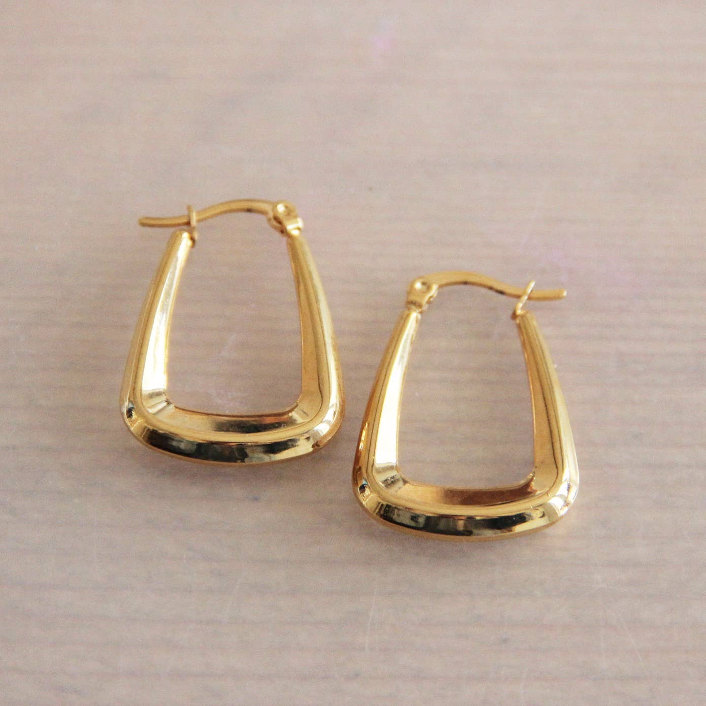Stainless steel creole "triangle" - gold