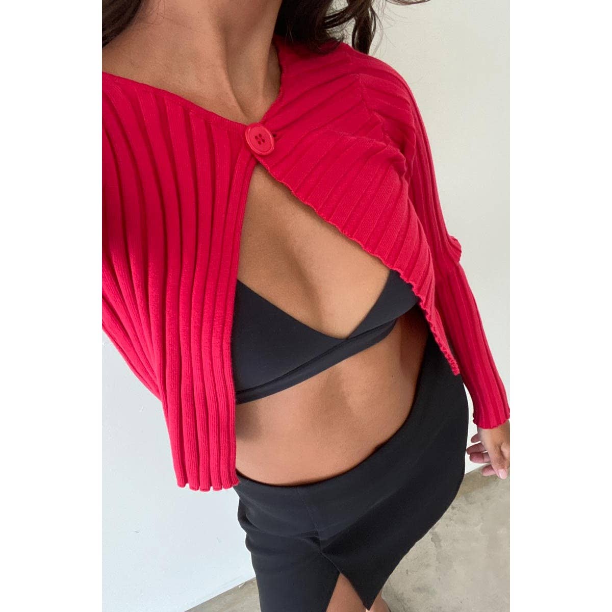 UNBALANCED FRONT CROP TOP