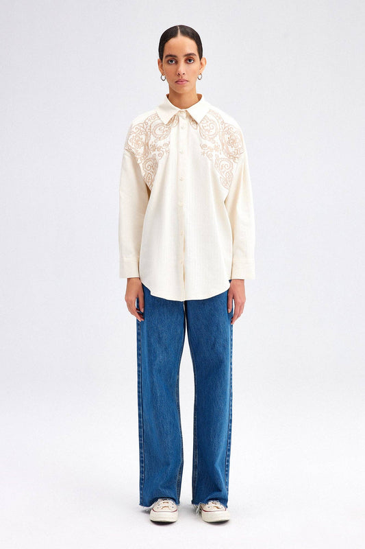 EMBROIDERED FRONT OVERSIZED SHIRT