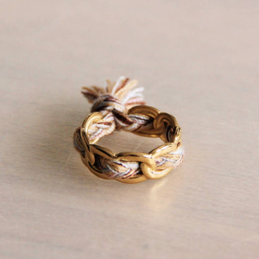 Stainless steel link ring with braid - nude / gold